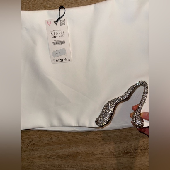 Zara white mini skirt size small rhinestone detail side - Picture 5 of 5